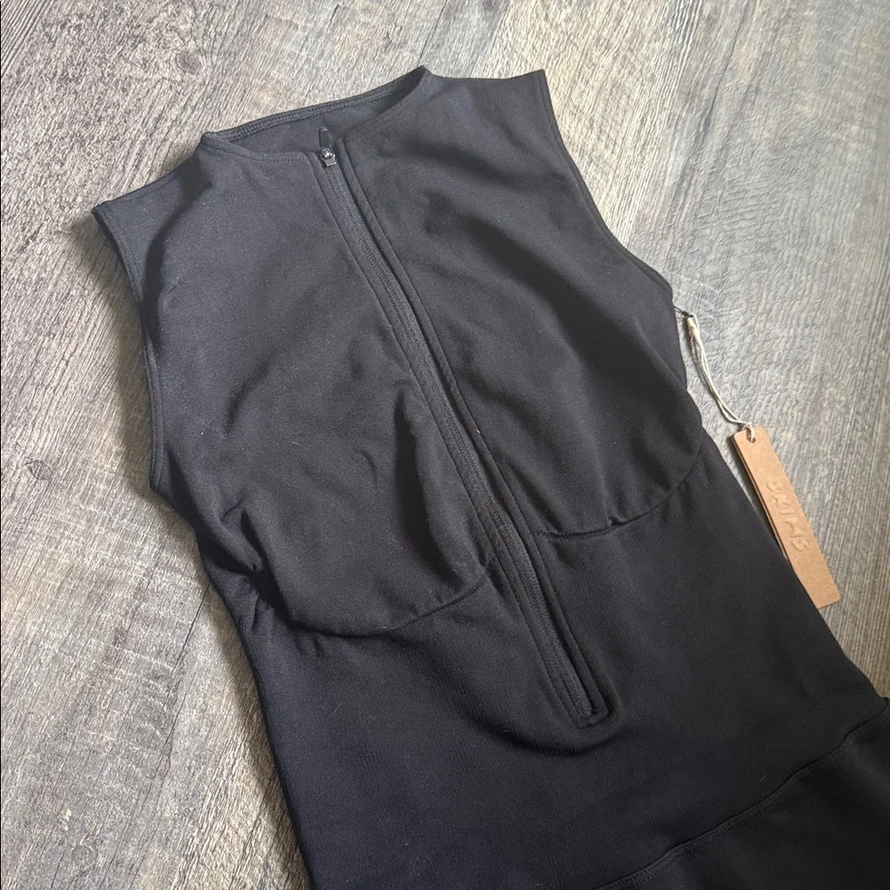 Skims Mid Thigh Romper Onesie - Picture 8 of 10